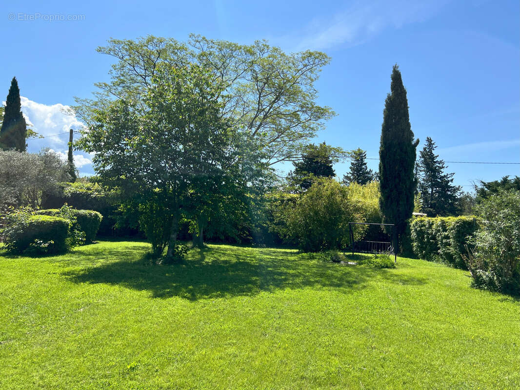 Maison à PERNES-LES-FONTAINES