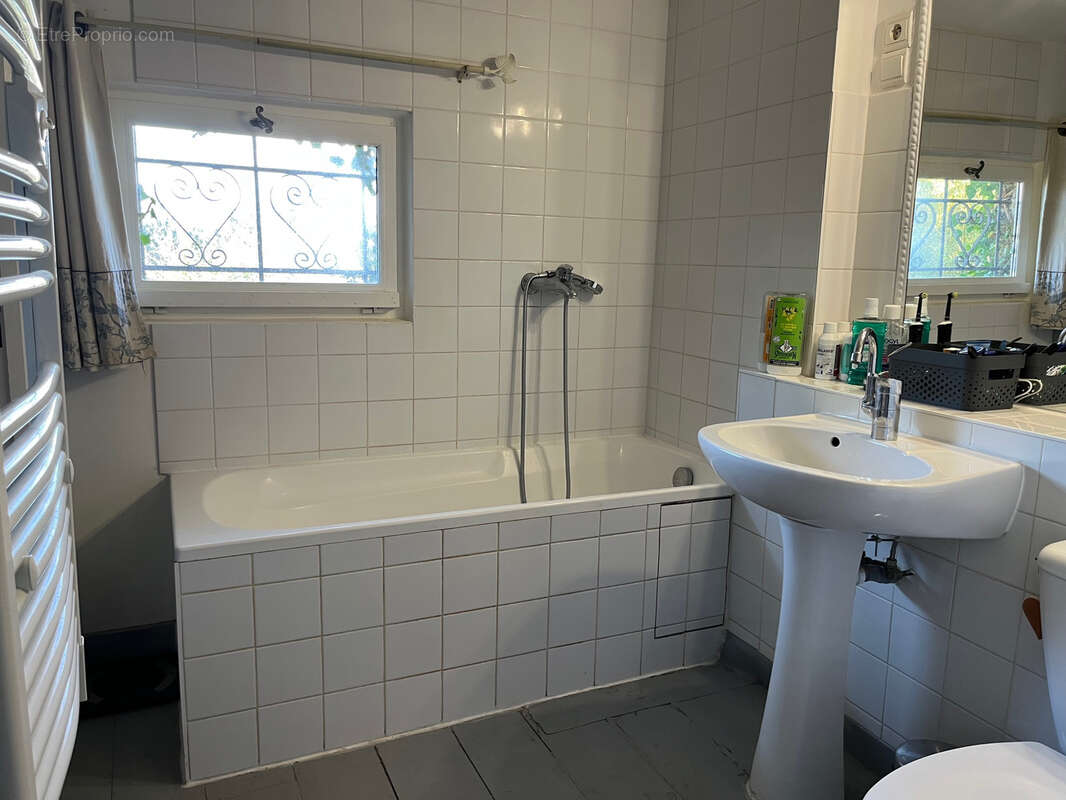 Maison à PERNES-LES-FONTAINES