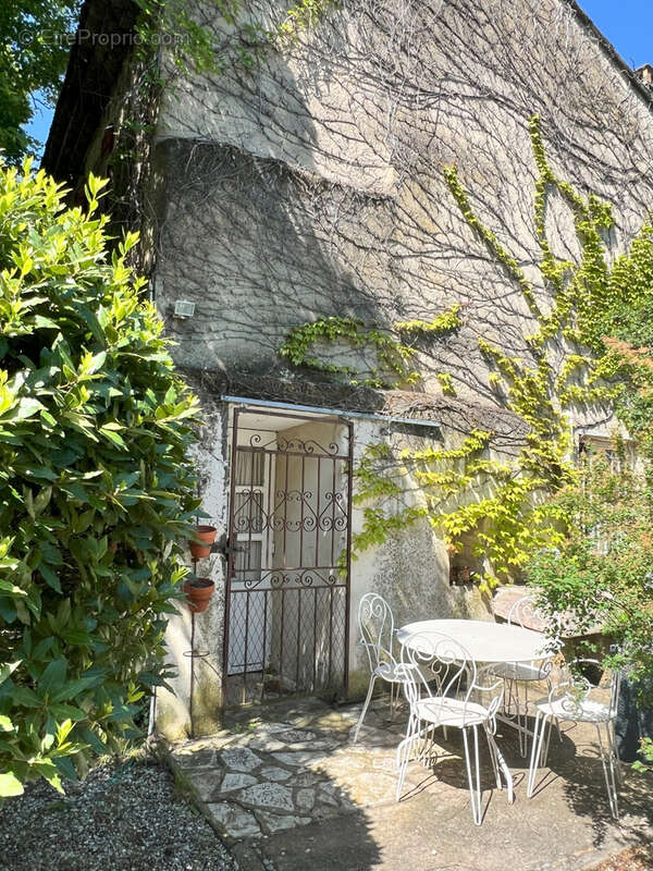 Maison à PERNES-LES-FONTAINES