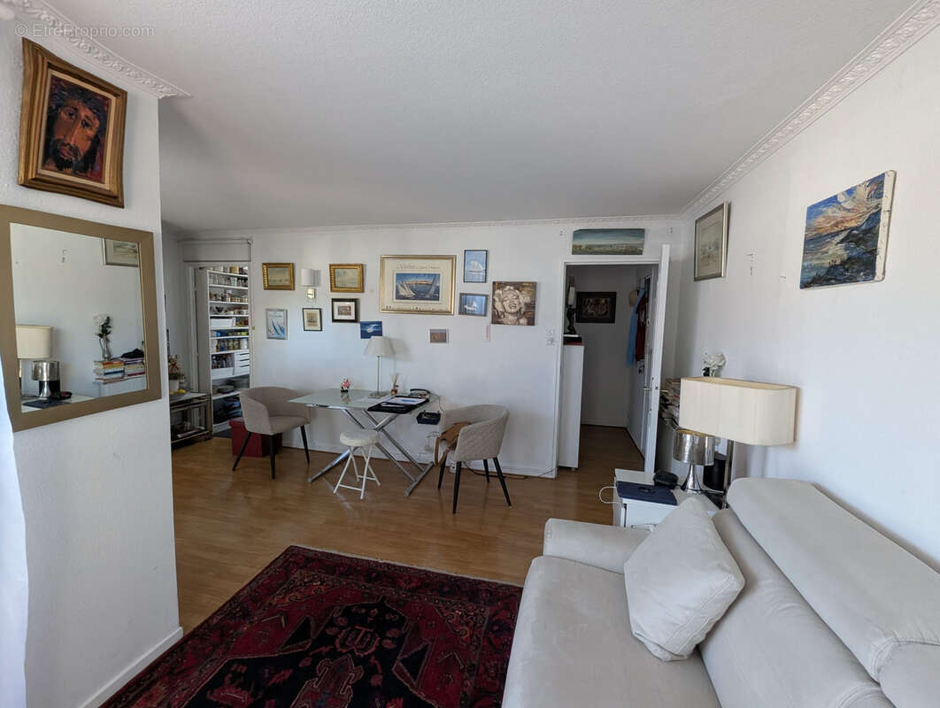 Appartement à FREJUS