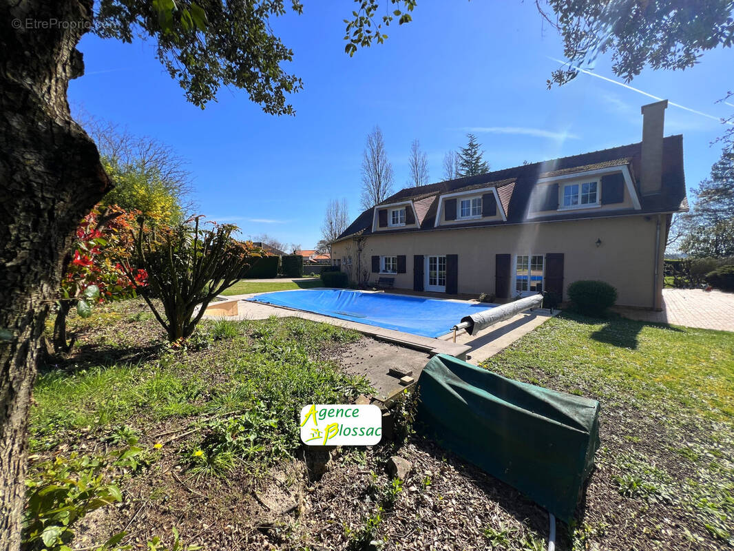 Maison à CHATELLERAULT