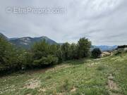 Terrain à CHATEAUROUX-LES-ALPES