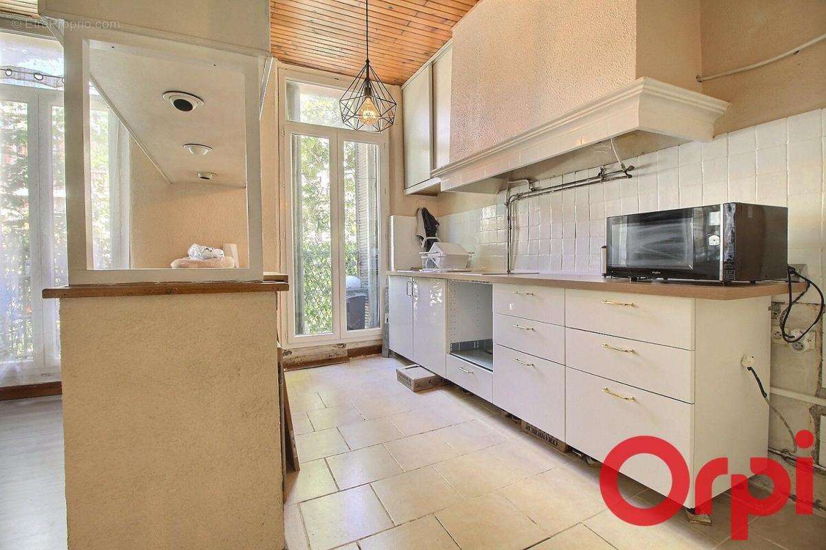 Appartement à MARSEILLE-7E