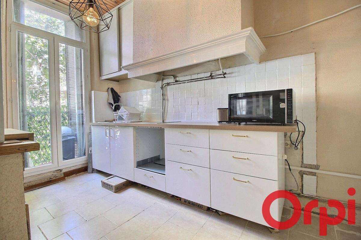 Appartement à MARSEILLE-7E