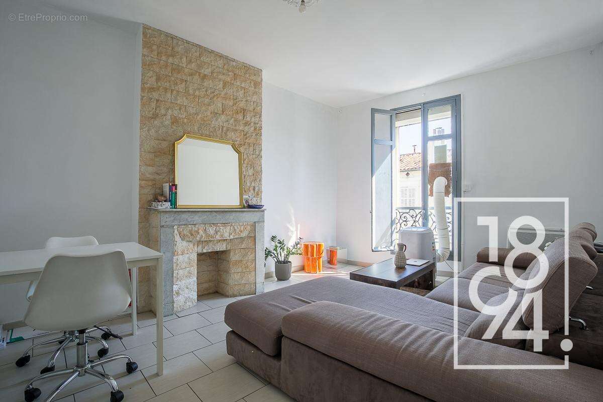 Appartement à MARSEILLE-5E