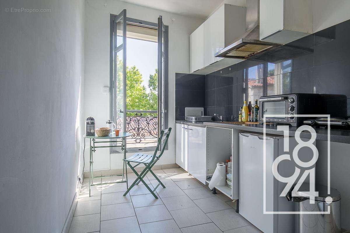 Appartement à MARSEILLE-5E