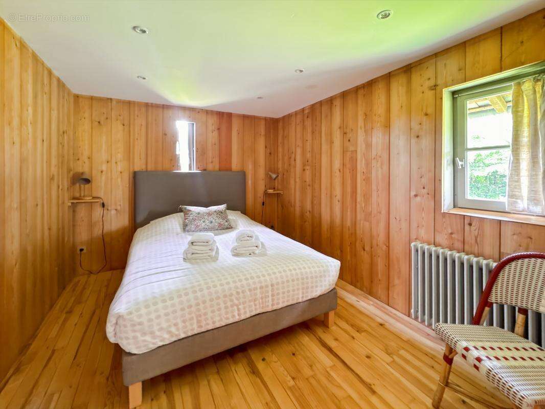 Maison à PONT-L&#039;EVEQUE