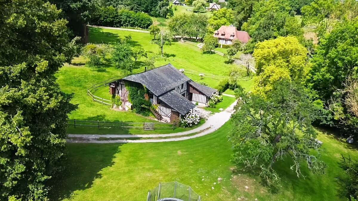 Maison à PONT-L&#039;EVEQUE