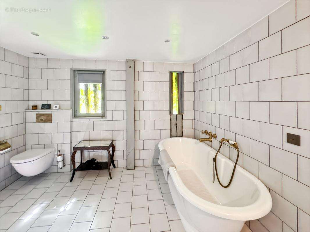 Maison à PONT-L&#039;EVEQUE