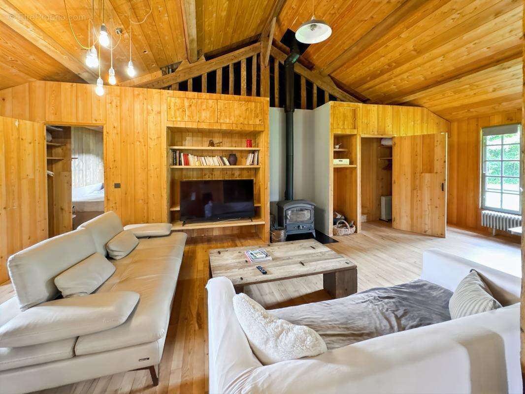 Maison à PONT-L&#039;EVEQUE