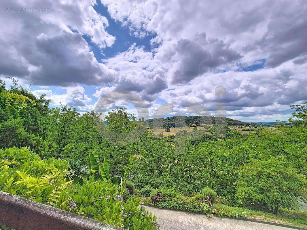 Maison à BEAUREGARD-DE-TERRASSON