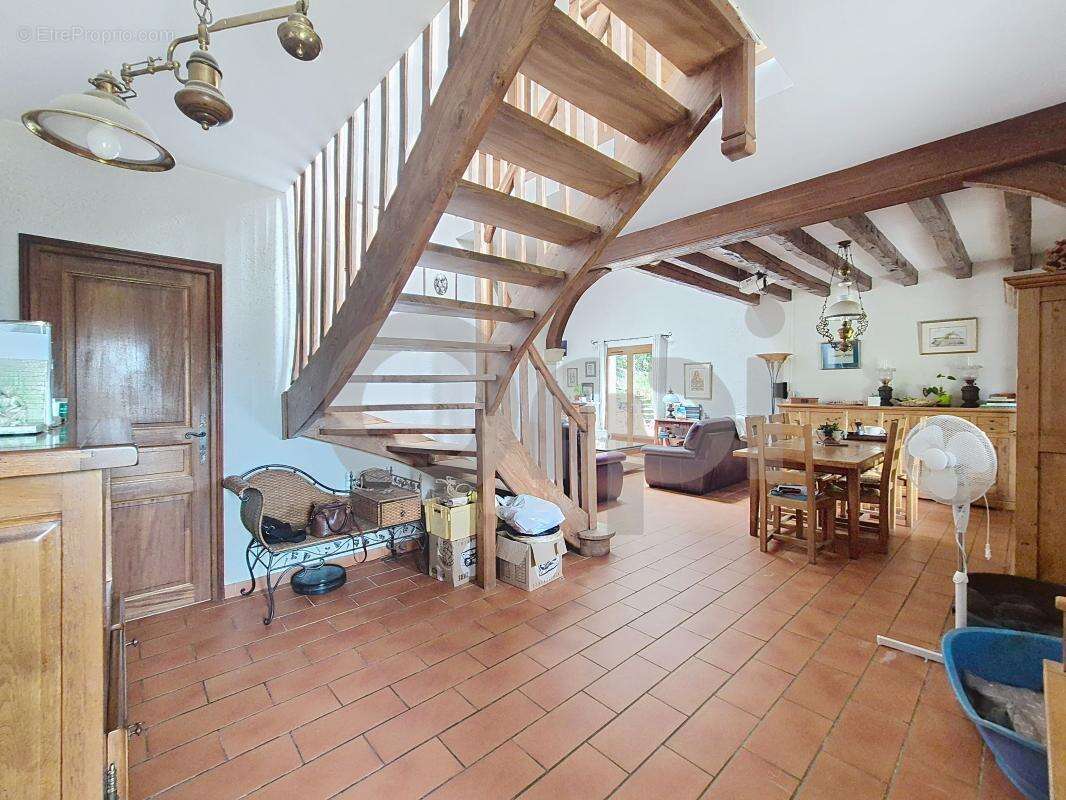 Maison à BEAUREGARD-DE-TERRASSON