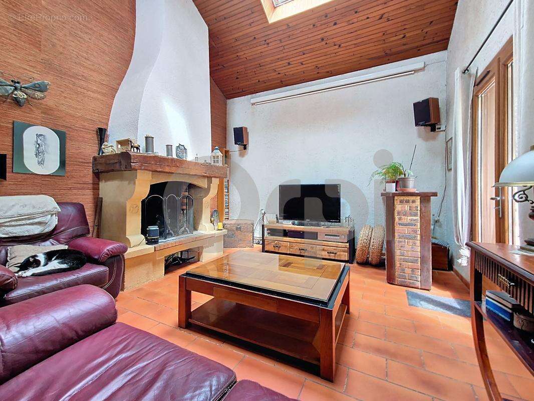 Maison à BEAUREGARD-DE-TERRASSON