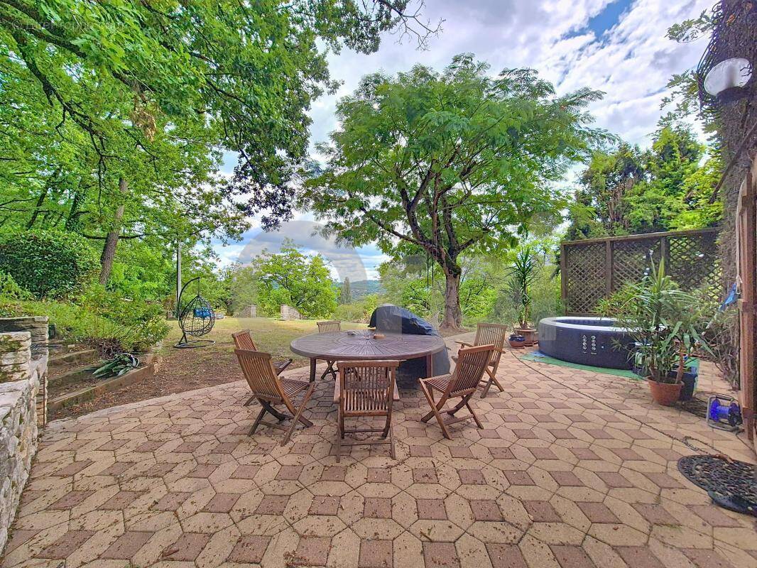 Maison à BEAUREGARD-DE-TERRASSON