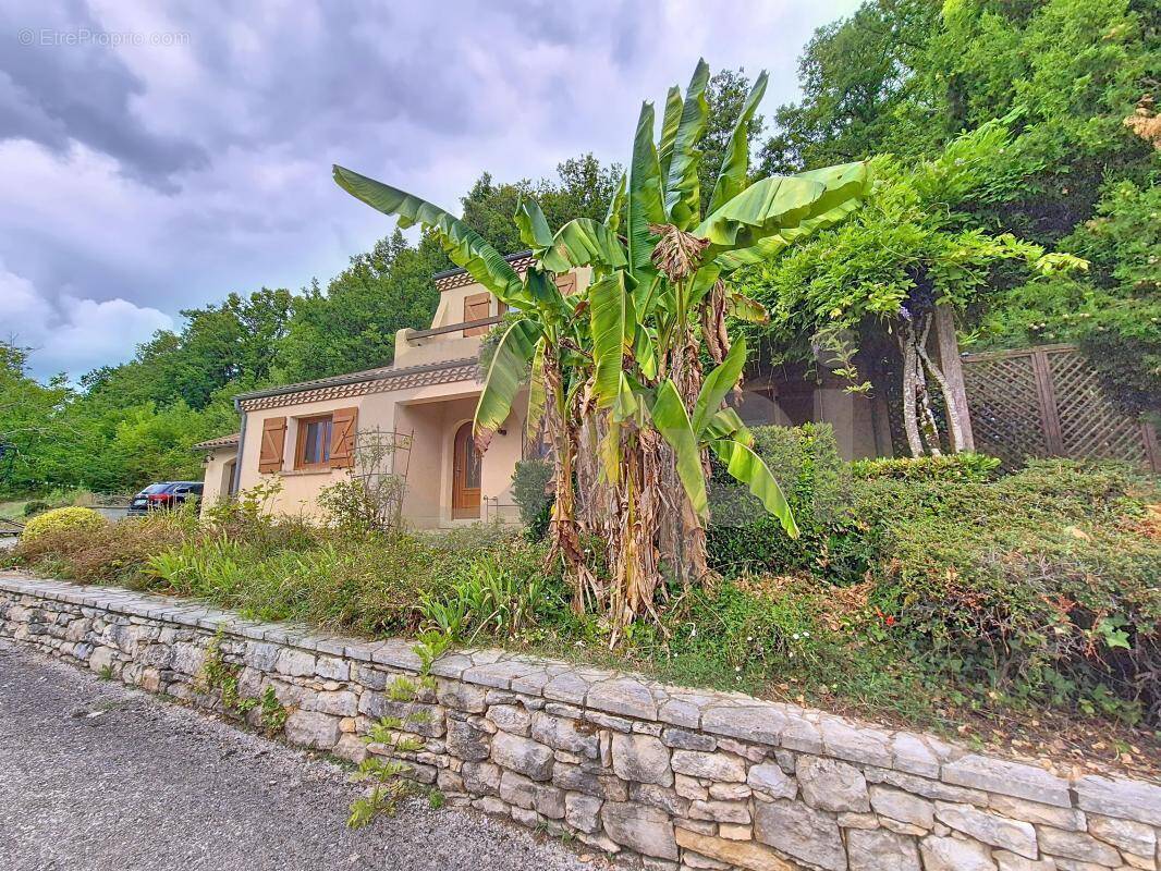 Maison à BEAUREGARD-DE-TERRASSON