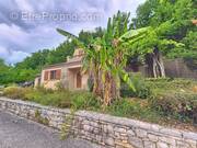 Maison à BEAUREGARD-DE-TERRASSON