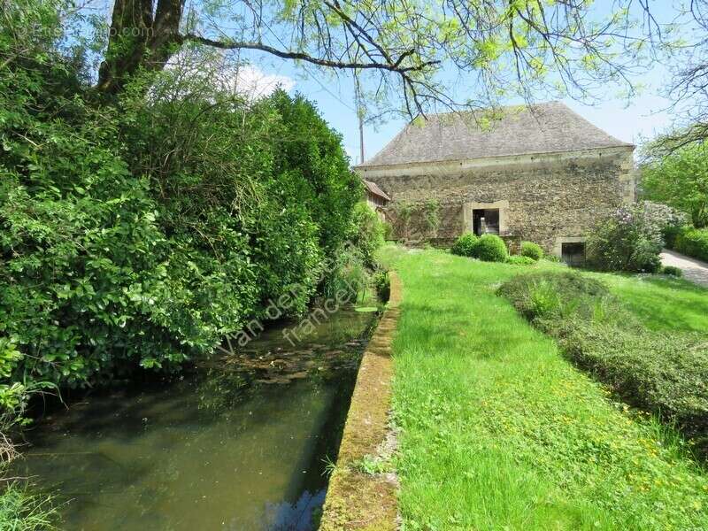 Maison à ROSIERS-DE-JUILLAC