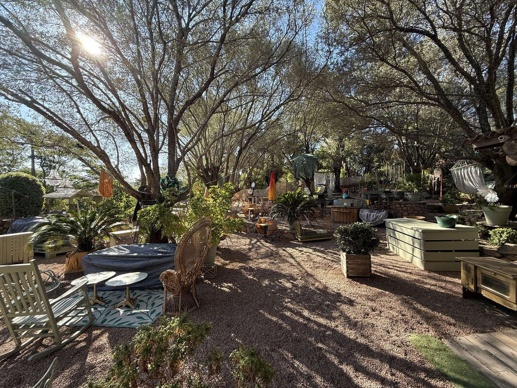 Commerce à PORTO-VECCHIO