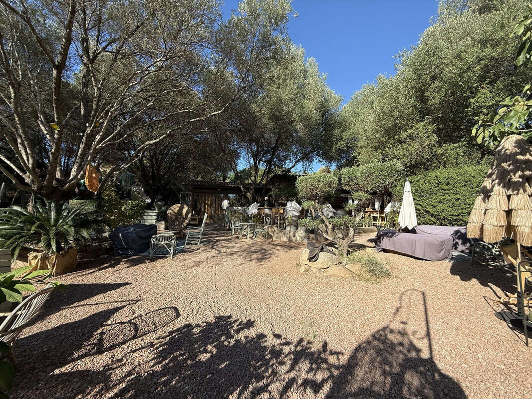 Commerce à PORTO-VECCHIO