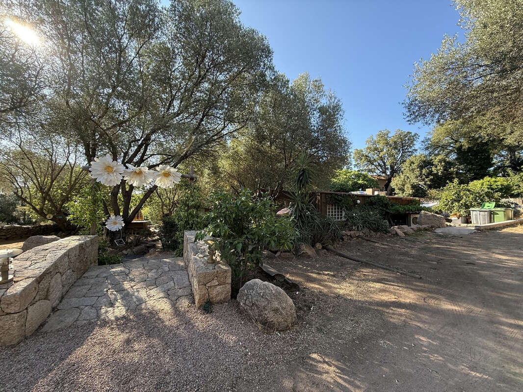 Commerce à PORTO-VECCHIO