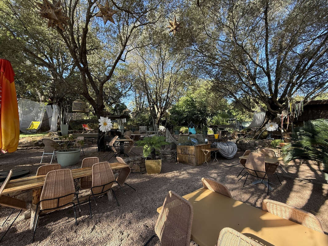 Commerce à PORTO-VECCHIO