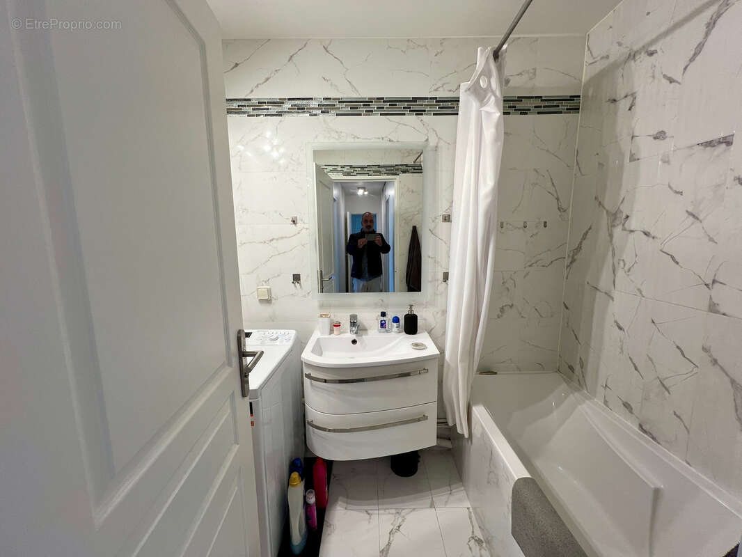 Appartement à CHARENTON-LE-PONT