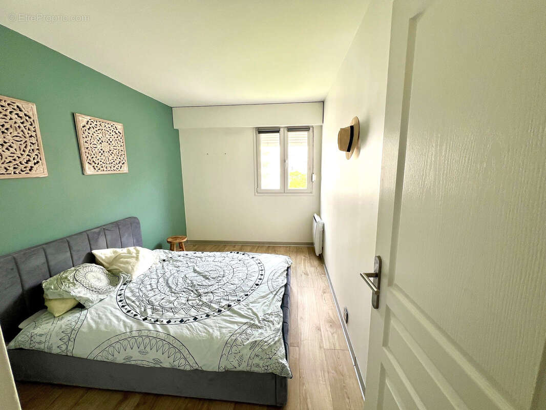 Appartement à CHARENTON-LE-PONT