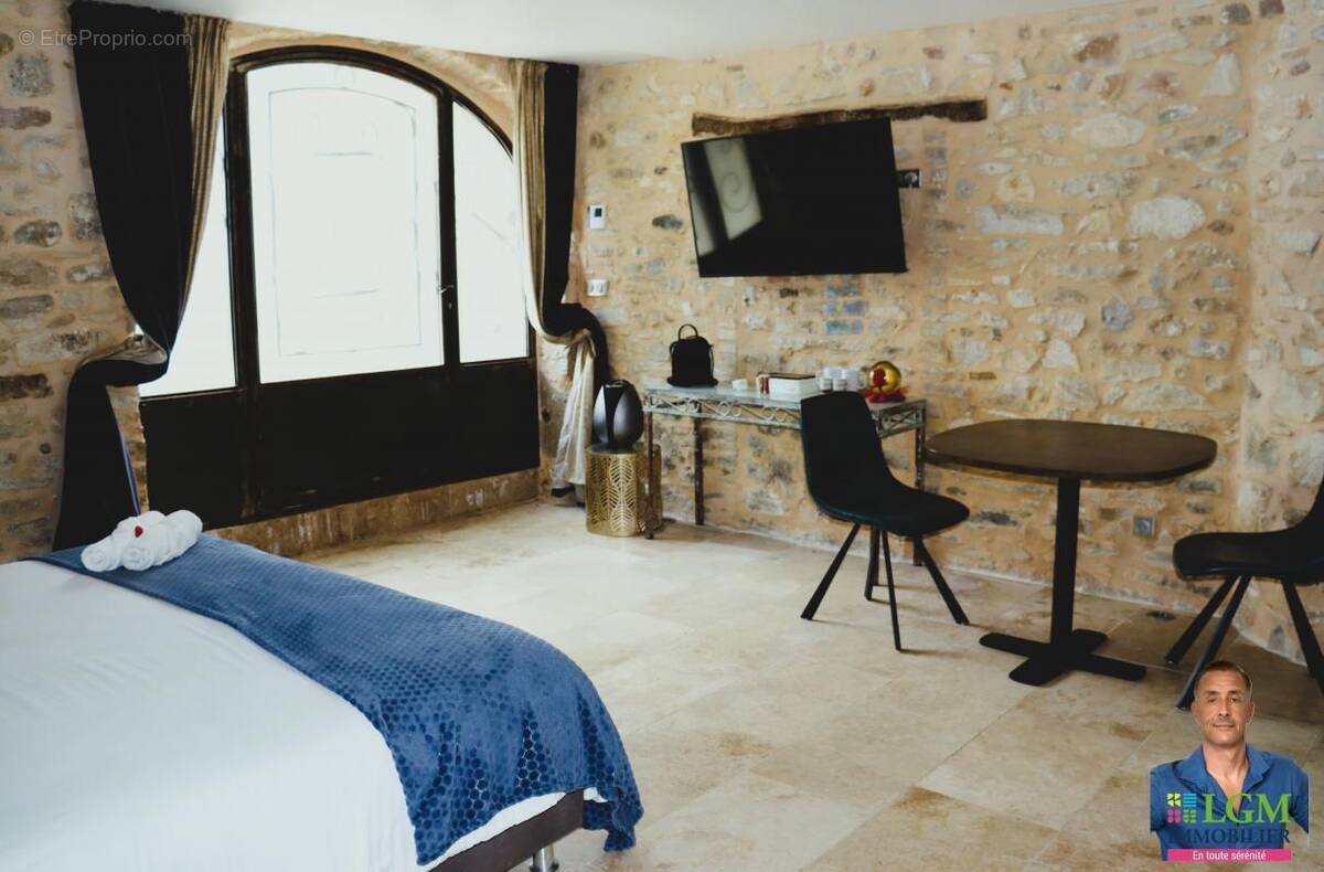 Maison à VEZENOBRES