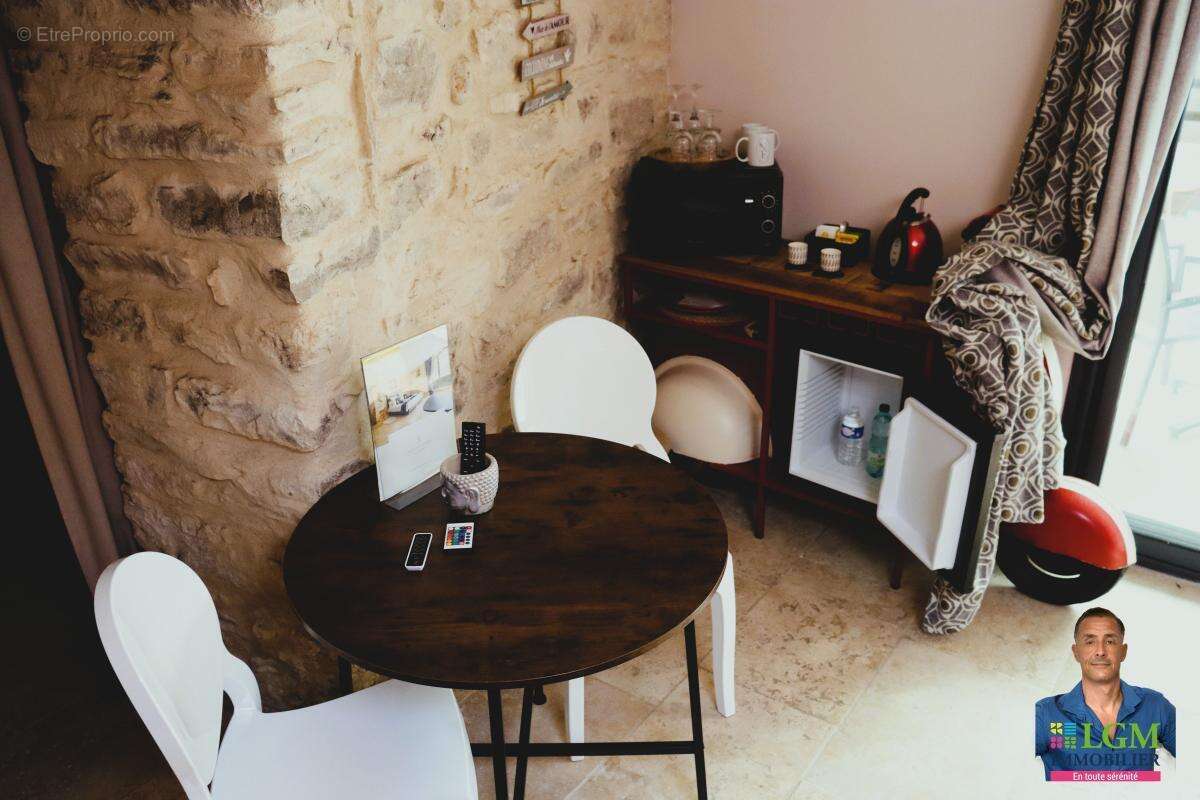 Maison à VEZENOBRES