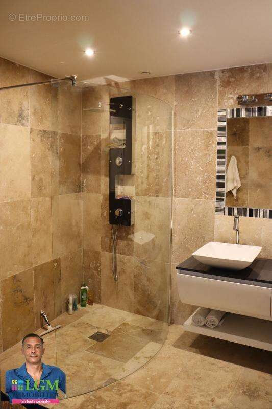 Maison à VEZENOBRES