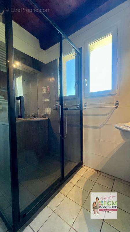 Maison à SAINTE-CROIX-DE-CADERLE