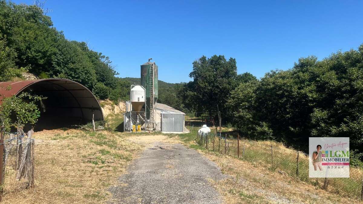 Maison à SAINTE-CROIX-DE-CADERLE