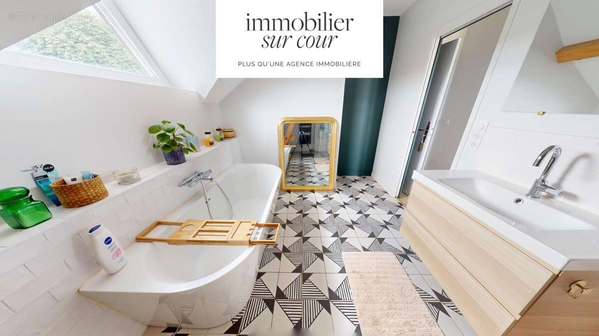 Maison à LA FOUILLOUSE