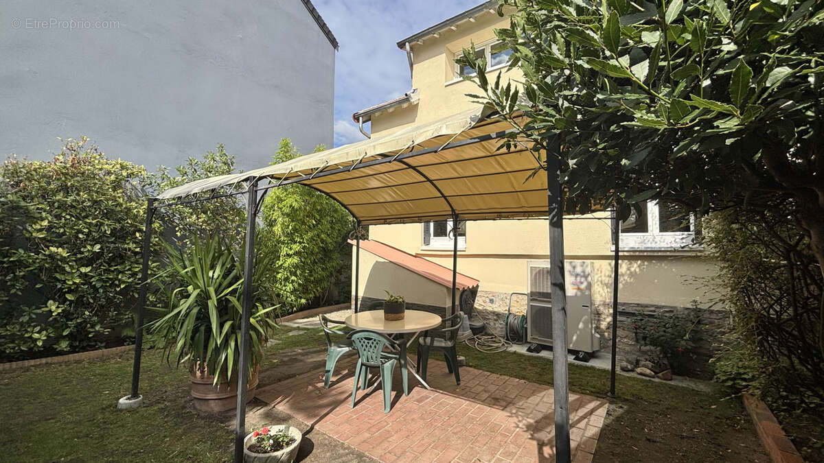 Maison à SAINT-GRATIEN