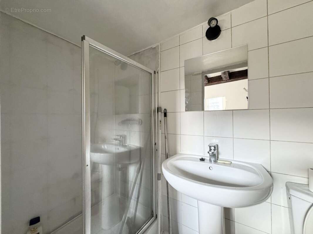 Appartement à PARIS-2E