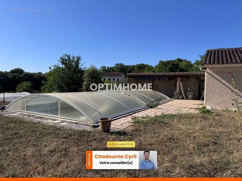 Maison à BOURDEILLES