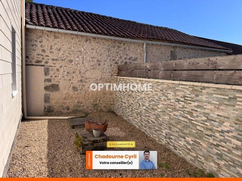 Maison à BOURDEILLES