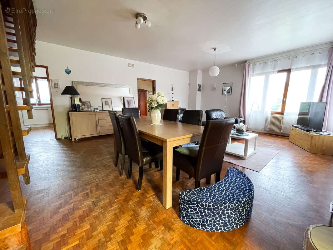 Maison à BRUILLE-SAINT-AMAND