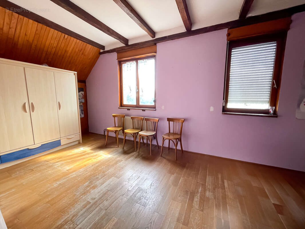 Maison à BRUILLE-SAINT-AMAND