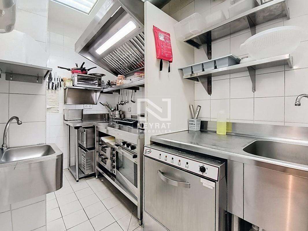 Commerce à SAINT-RAPHAEL