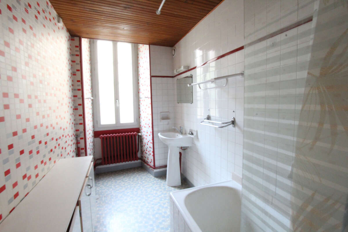 Appartement à LA CHARITE-SUR-LOIRE