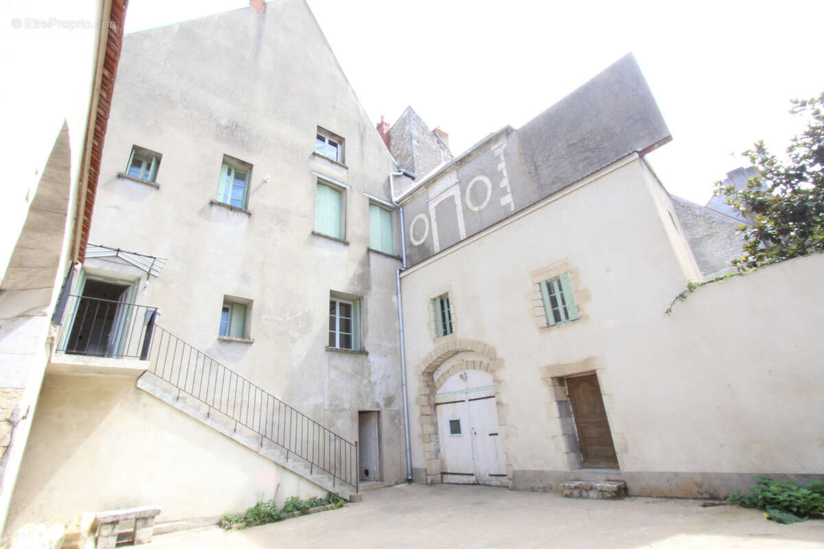 Appartement à LA CHARITE-SUR-LOIRE