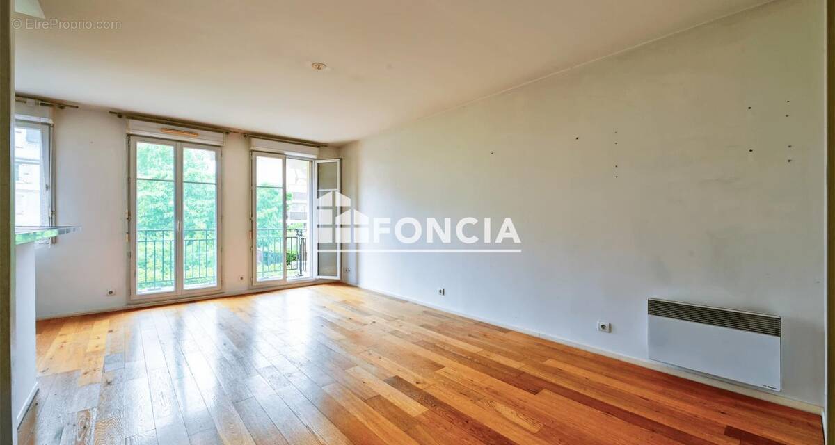 Appartement à VAUREAL