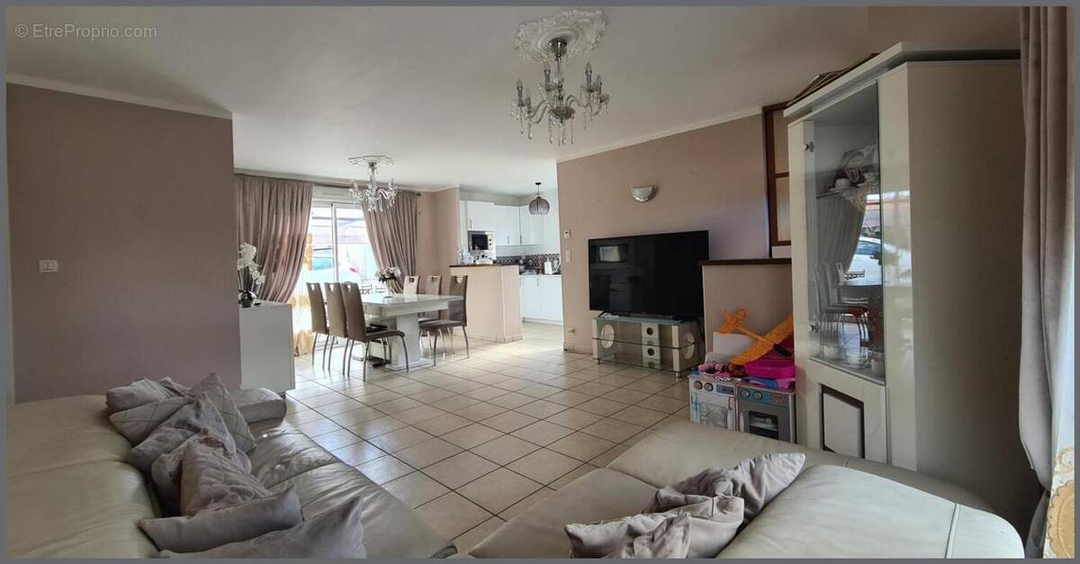 Maison à FAYE-L&#039;ABBESSE