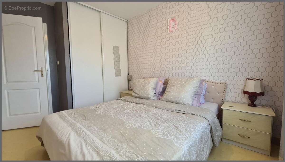 Maison à FAYE-L&#039;ABBESSE