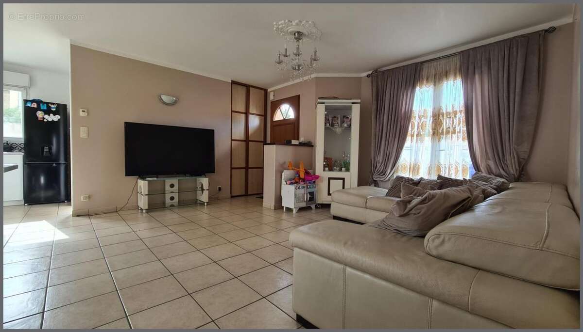 Maison à FAYE-L&#039;ABBESSE