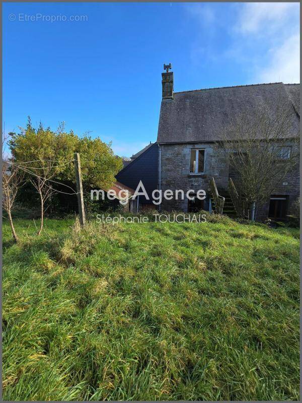 Maison à SAINT-BRICE-EN-COGLES