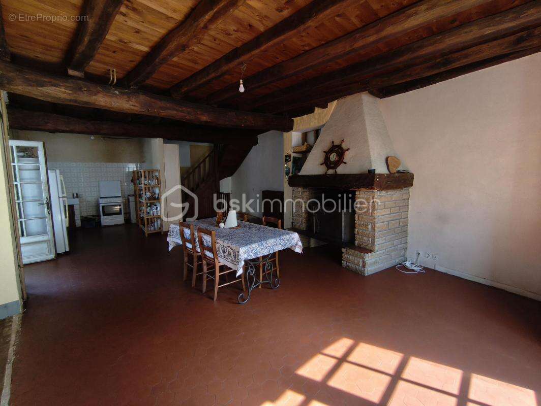 Maison à CUXAC-CABARDES