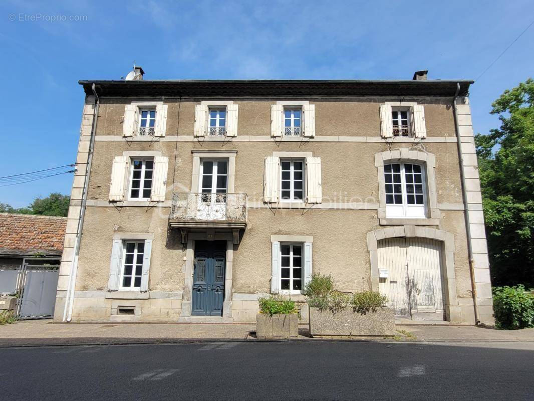 Maison à CUXAC-CABARDES