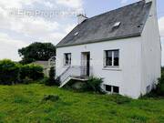 Maison à CHATEAUNEUF-DU-FAOU